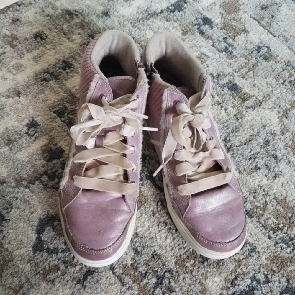 UGG Australia Addie Sneakers - Picture 8 of 11
